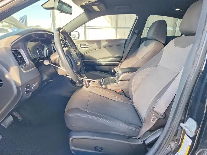2015 DODGE CHARGER SE  