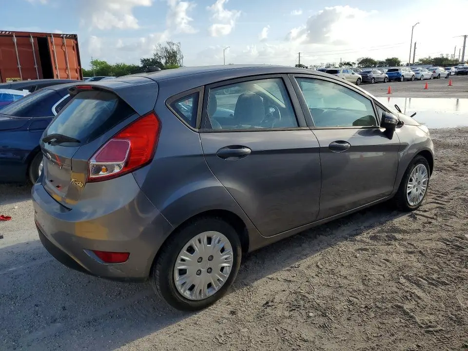 2014 FORD FIESTA SE  