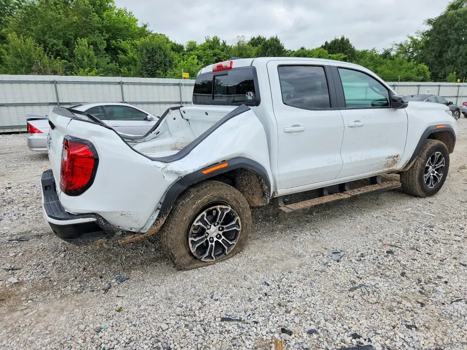 2023 GMC CANYON AT4  