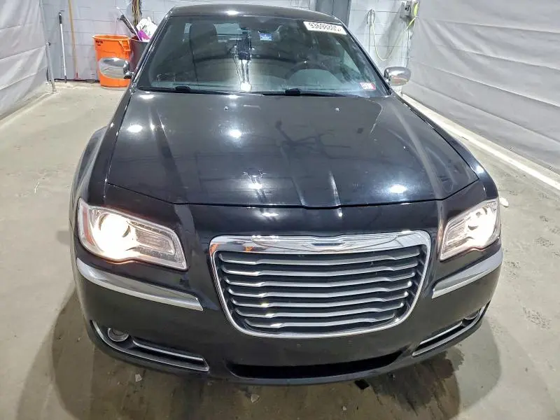 2013 CHRYSLER 300C   