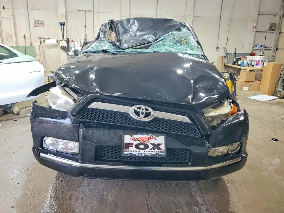 2012 TOYOTA 4RUNNER SR5  