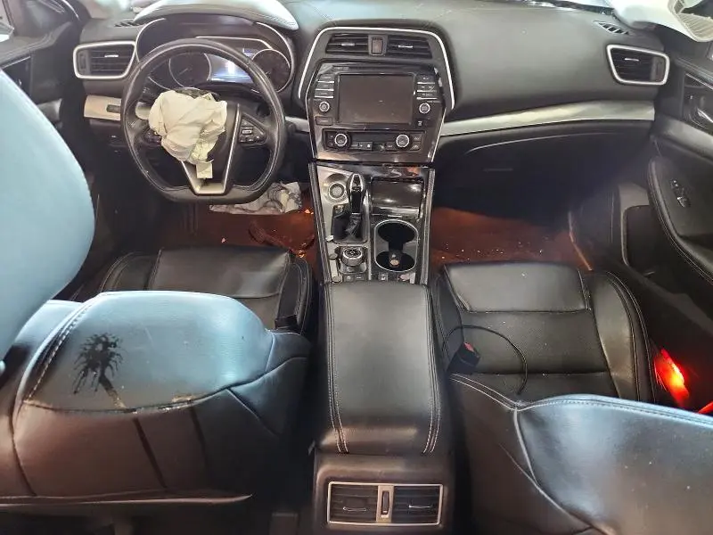 2022 NISSAN MAXIMA SV  