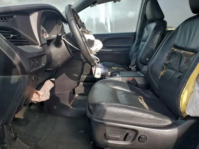 2015 TOYOTA SIENNA SPORT  