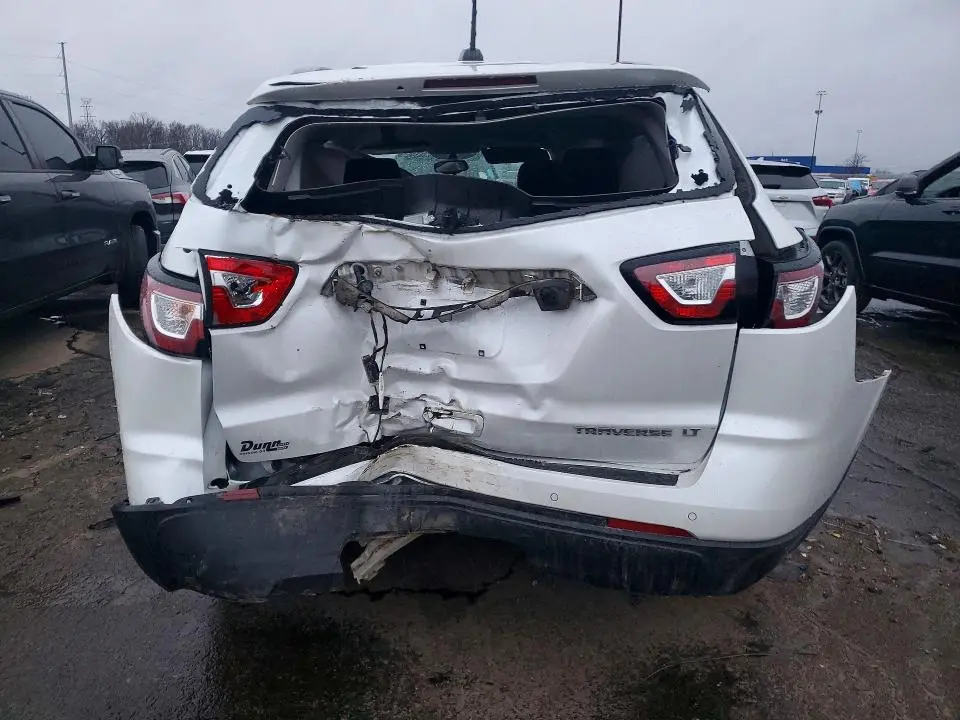 2016 CHEVROLET TRAVERSE LT  