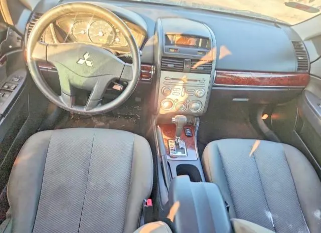 2010 MITSUBISHI GALANT ES  