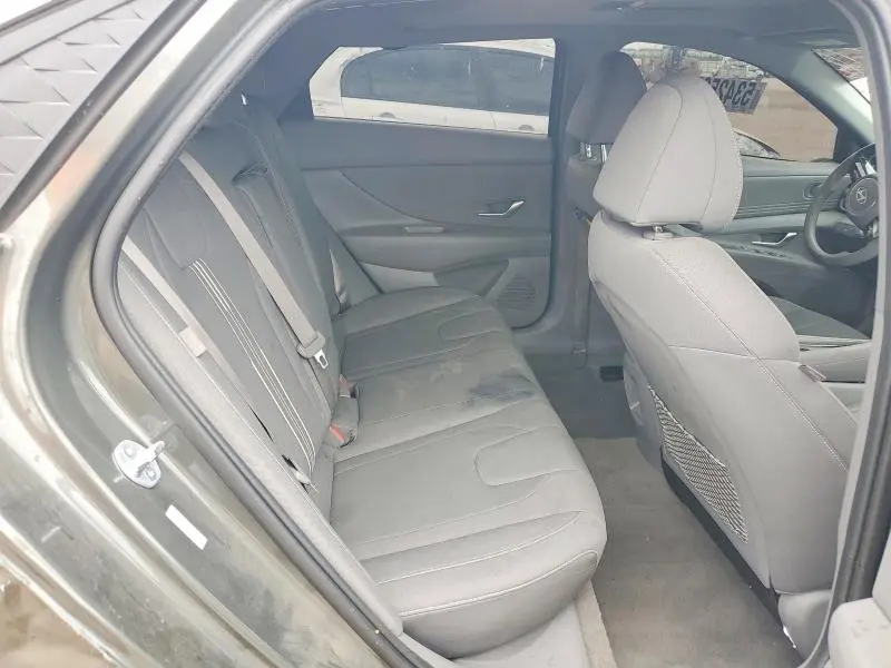 2025 HYUNDAI ELANTRA SEL  
