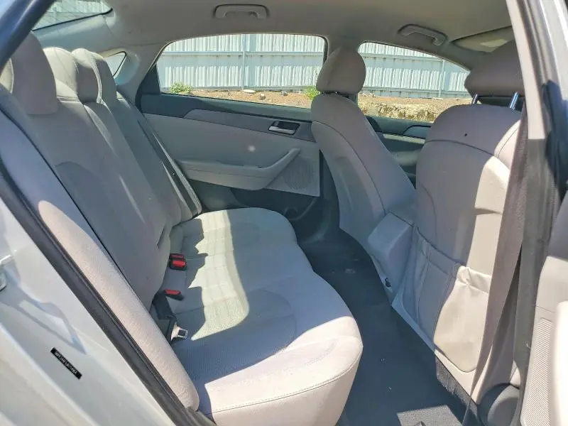2018 HYUNDAI SONATA SE  