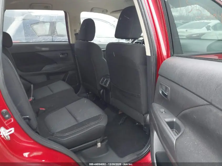 2019 MITSUBISHI OUTLANDER ES