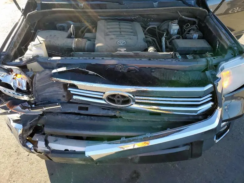 2017 TOYOTA TUNDRA CREWMAX SR5  