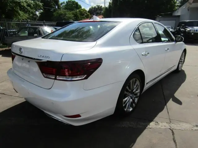 2017 LEXUS LS 460  