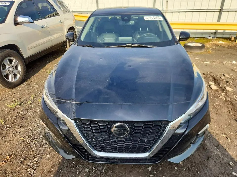 2019 NISSAN ALTIMA PLATINUM  