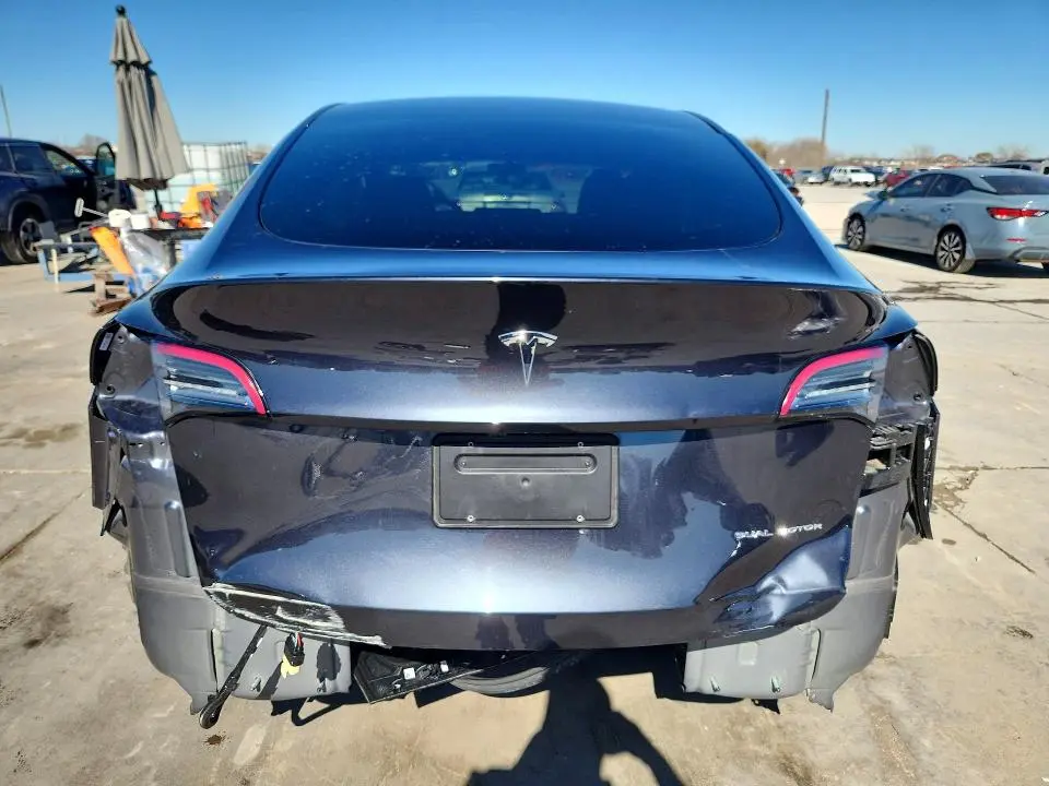 2024 TESLA MODEL Y   