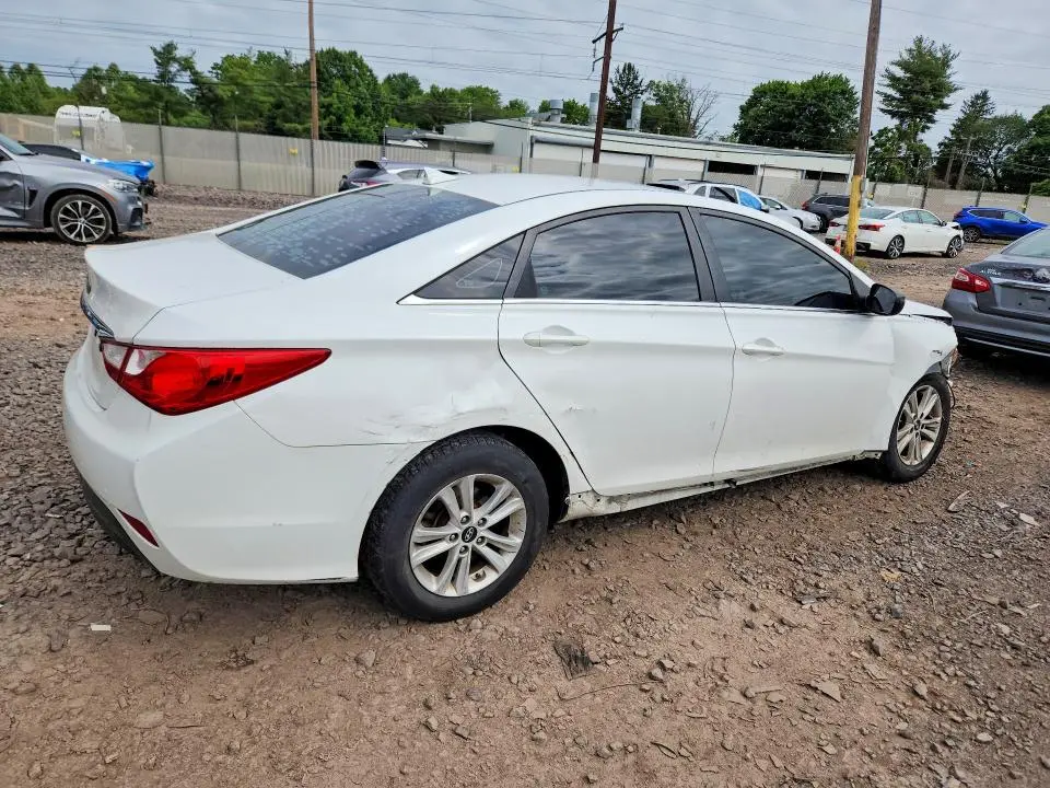 2014 HYUNDAI SONATA GLS  
