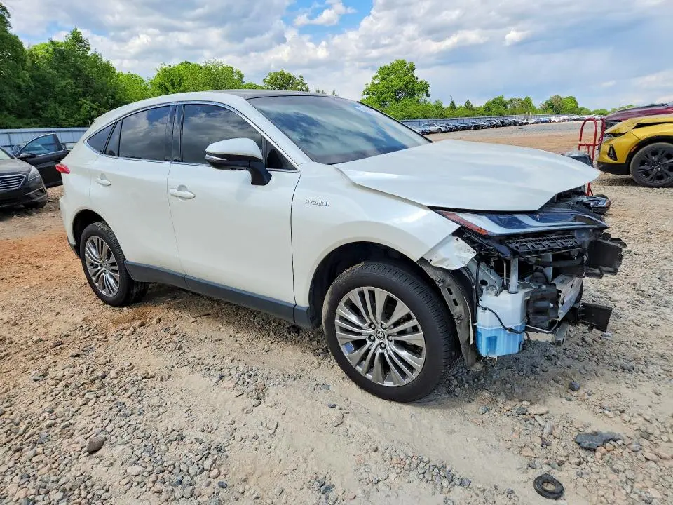 2021 TOYOTA VENZA LIMITED  
