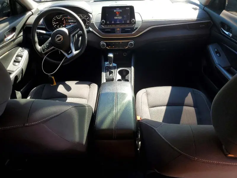 2024 NISSAN ALTIMA SV  