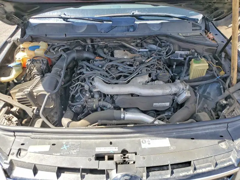 2012 VOLKSWAGEN TOUAREG V6 TDI  