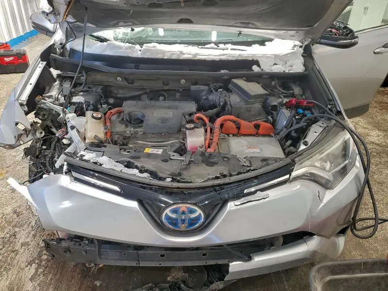 2017 TOYOTA RAV4 HV LE  