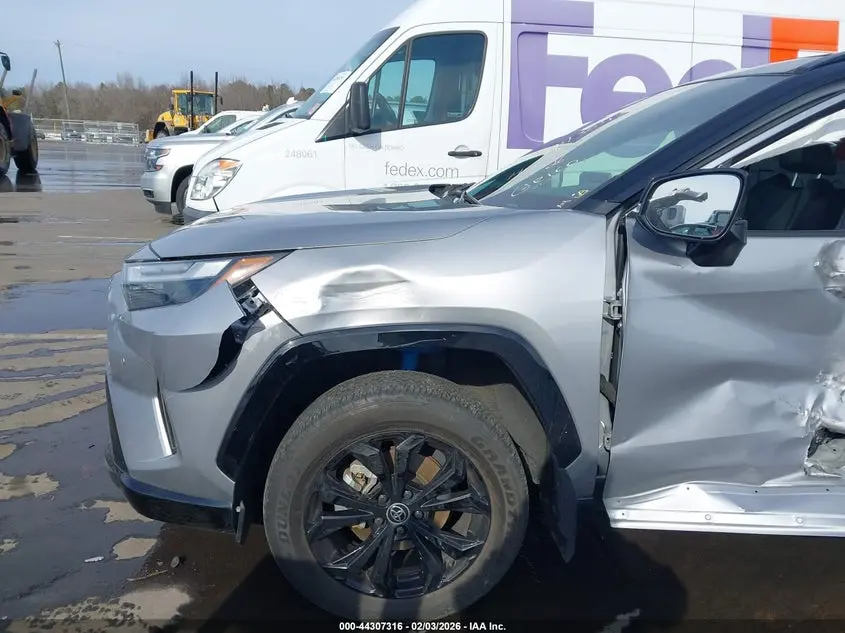 2022 TOYOTA RAV4 HYBRID XSE