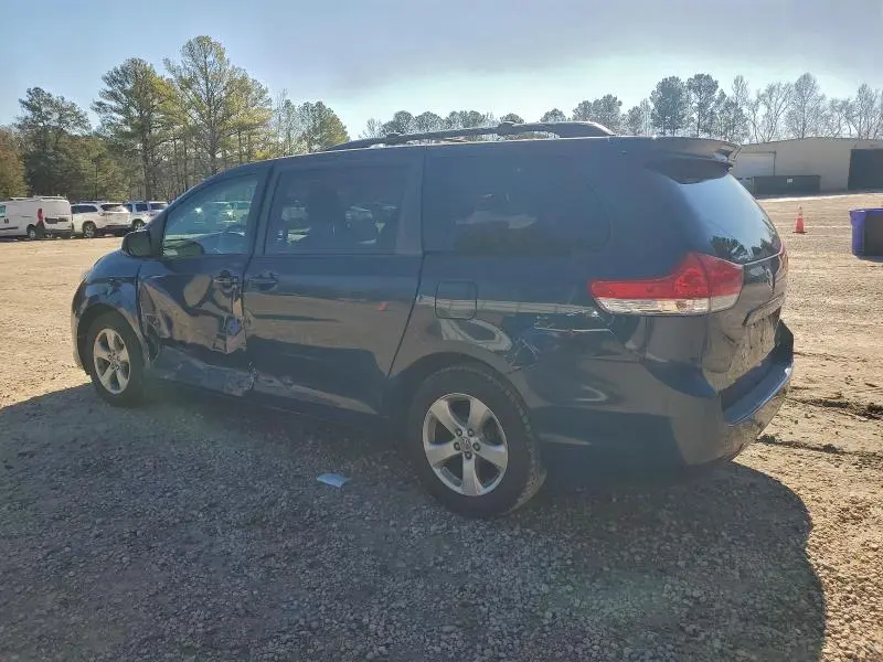 2012 TOYOTA SIENNA LE  