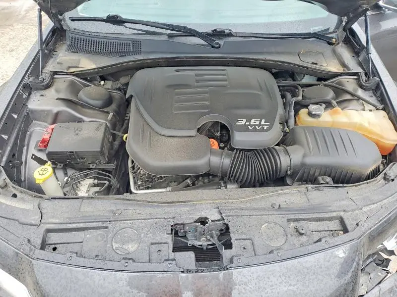 2019 CHRYSLER 300 LIMITED  