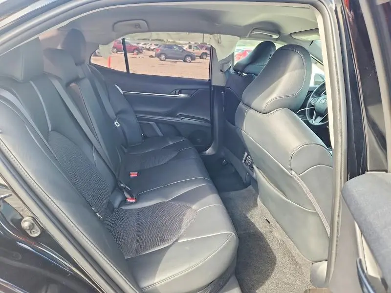 2022 TOYOTA CAMRY XLE  