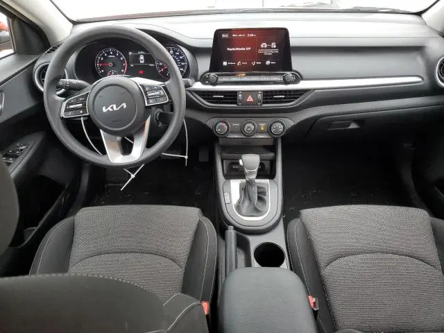 2023 KIA FORTE LX  