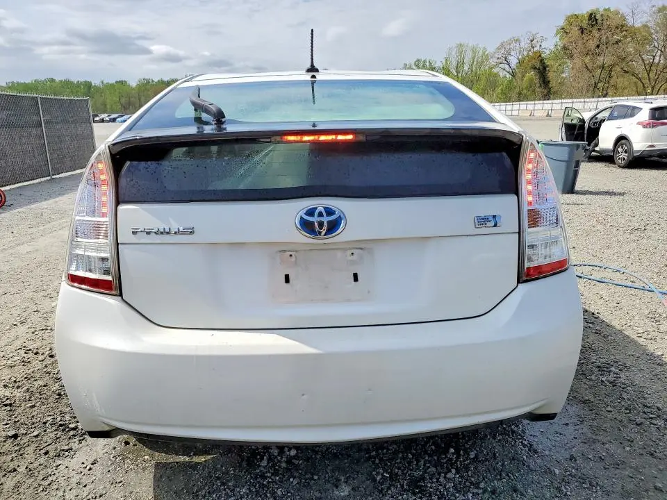 2010 TOYOTA PRIUS II  