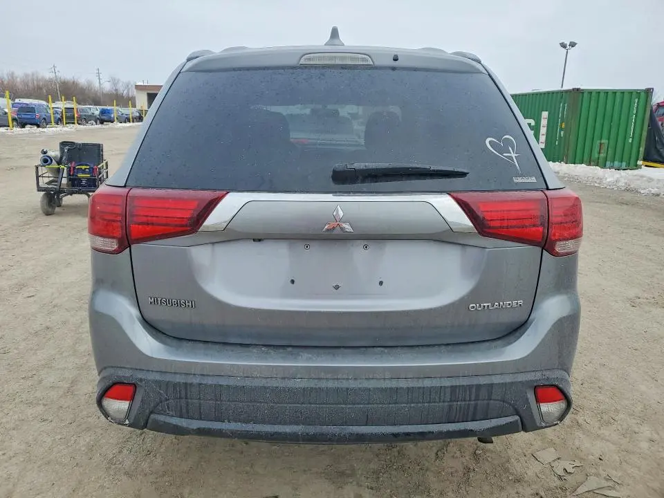 2018 MITSUBISHI OUTLANDER SE  
