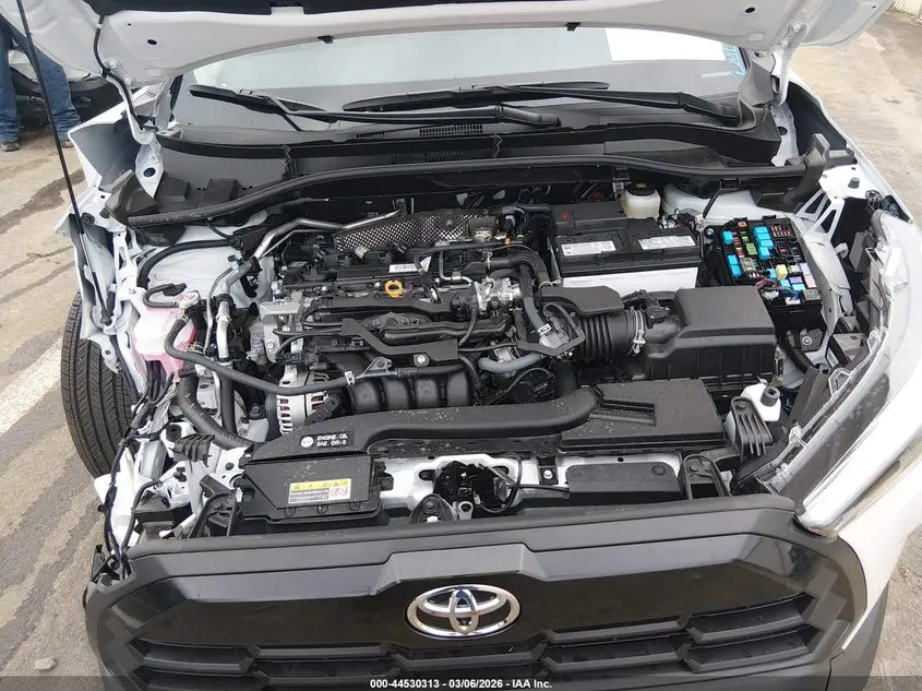 2026 TOYOTA COROLLA CROSS XLE