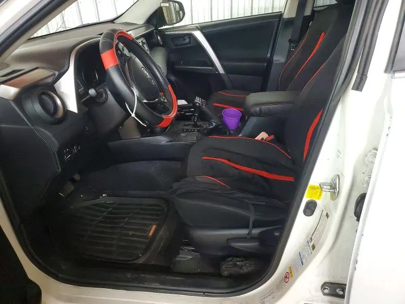 2017 TOYOTA RAV4 LE  
