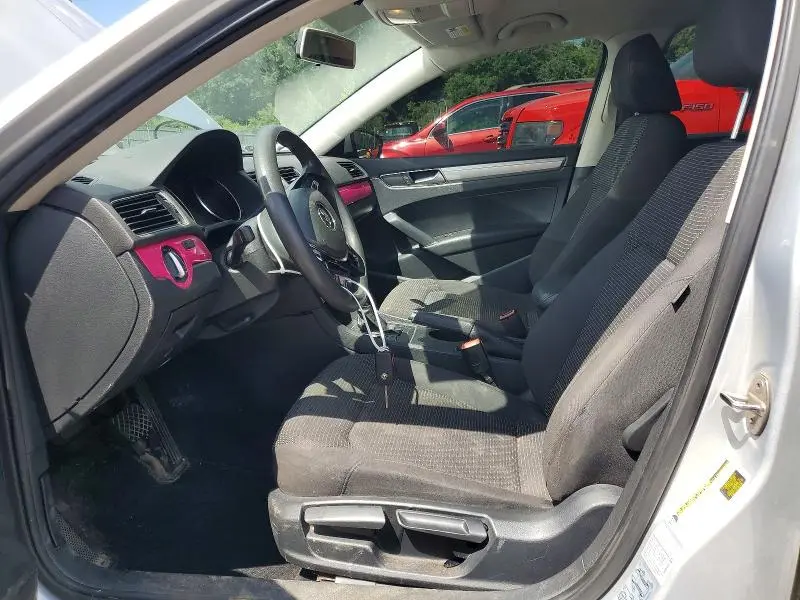2016 VOLKSWAGEN PASSAT S  