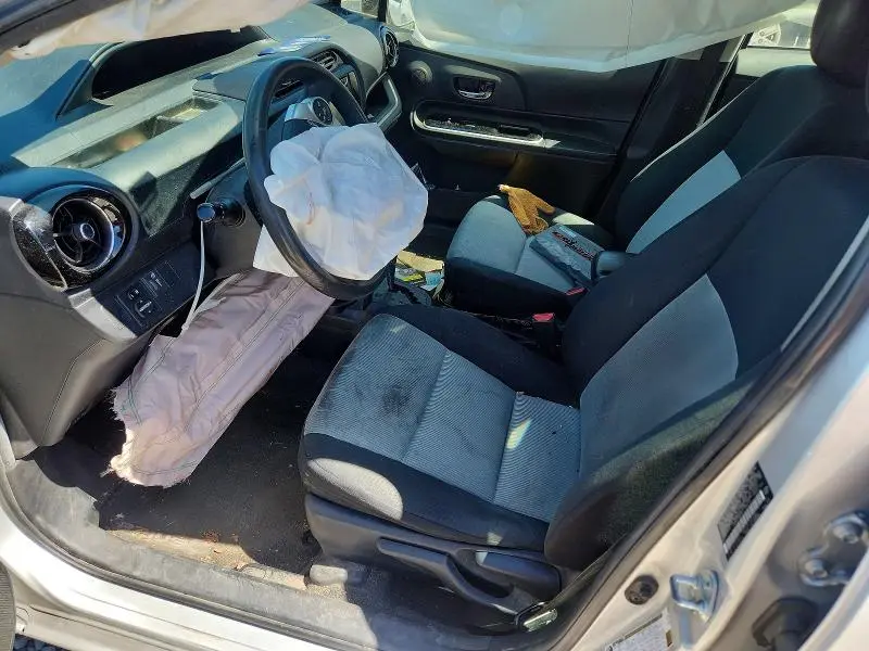 2016 TOYOTA PRIUS C TWO  