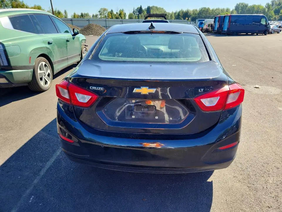 2019 CHEVROLET CRUZE LT  