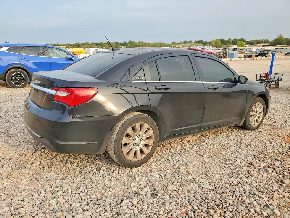 2014 CHRYSLER 200 LX  