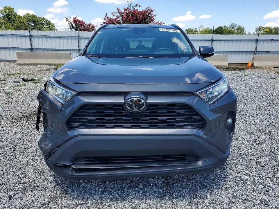 2021 TOYOTA RAV4 XLE  