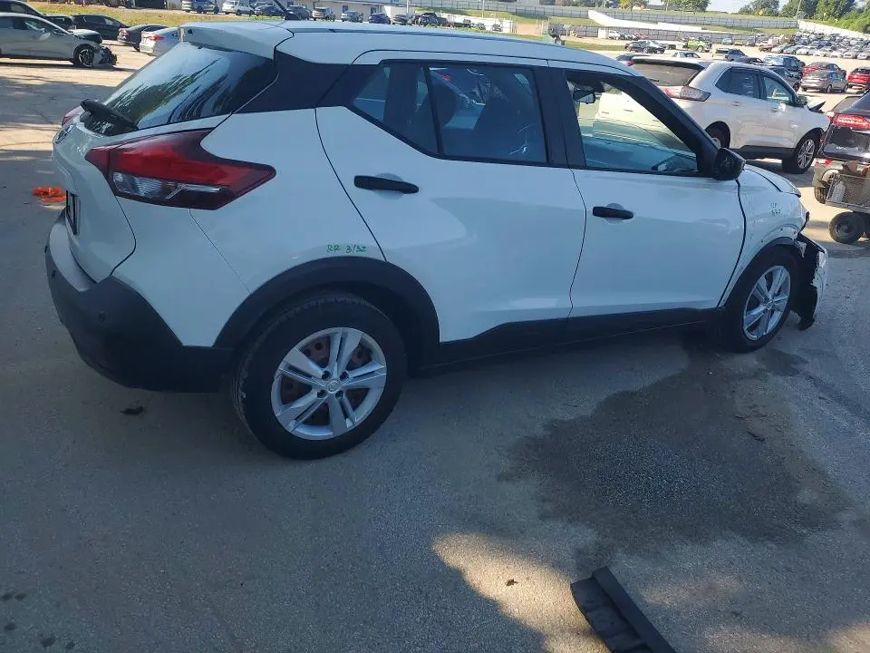 2020 NISSAN KICKS S  