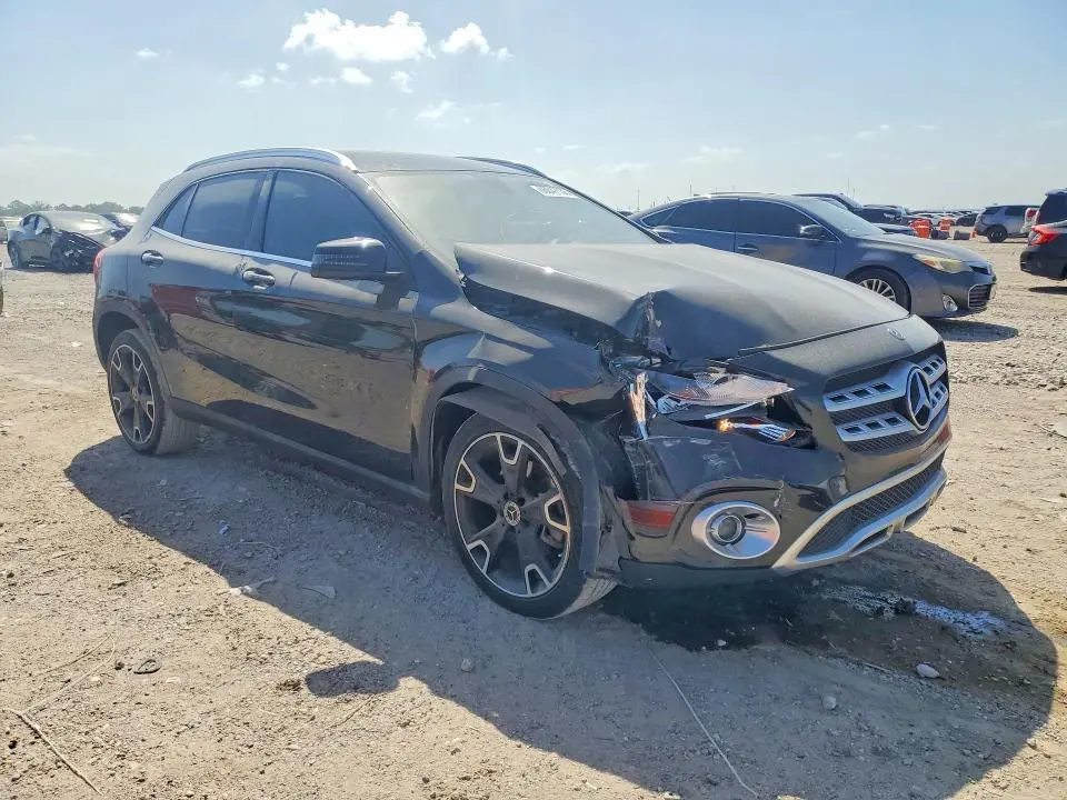 2020 MERCEDES-BENZ GLA 250  