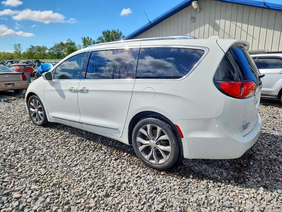 2018 CHRYSLER PACIFICA LIMITED  