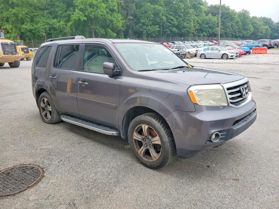 2015 HONDA PILOT SE  