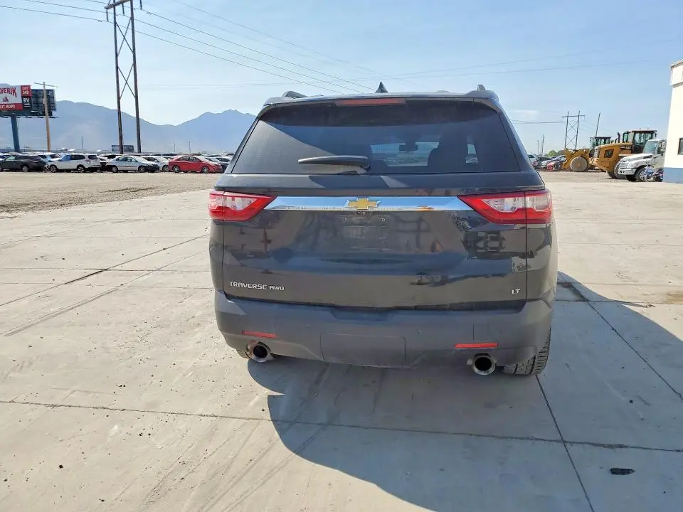 2019 CHEVROLET TRAVERSE LT  