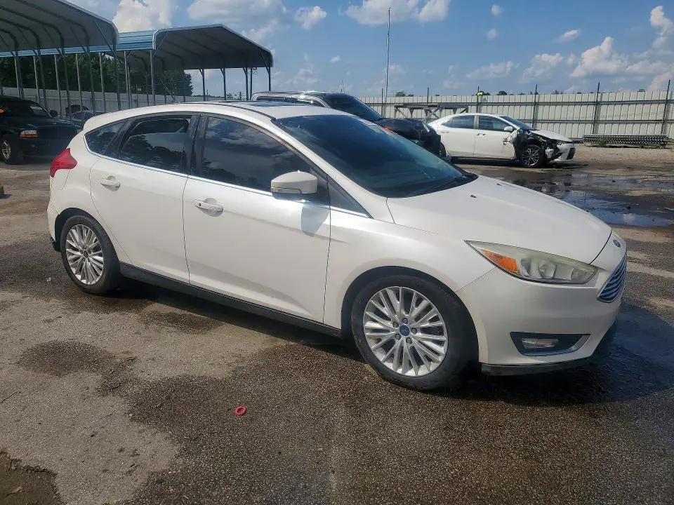 2017 FORD FOCUS TITANIUM  