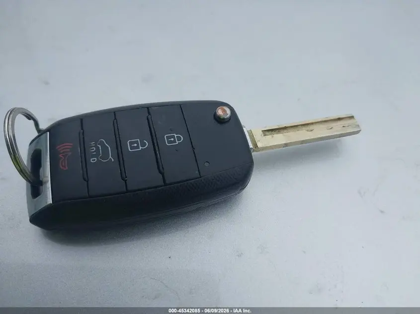 2016 KIA SORENTO 2.4L LX