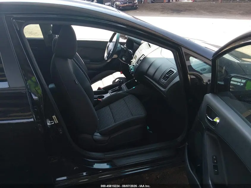 2015 KIA FORTE LX