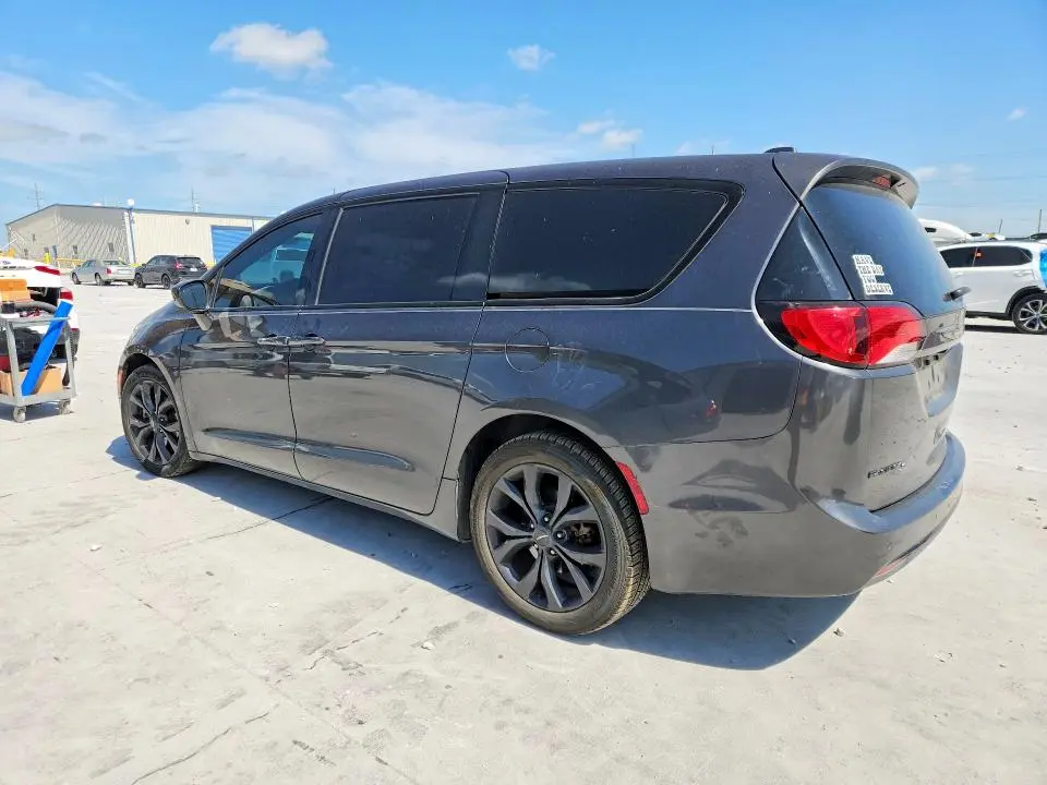 2018 CHRYSLER PACIFICA TOURING PLUS  
