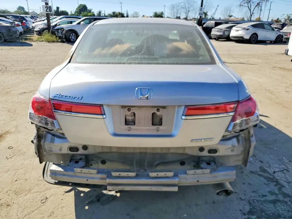 2011 HONDA ACCORD SE  