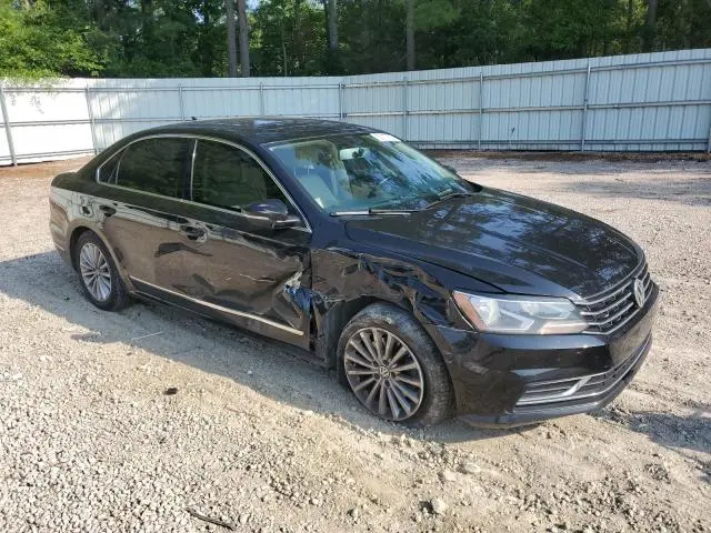 2016 VOLKSWAGEN PASSAT SE  