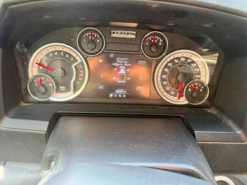 2015 RAM 1500 LARAMIE  