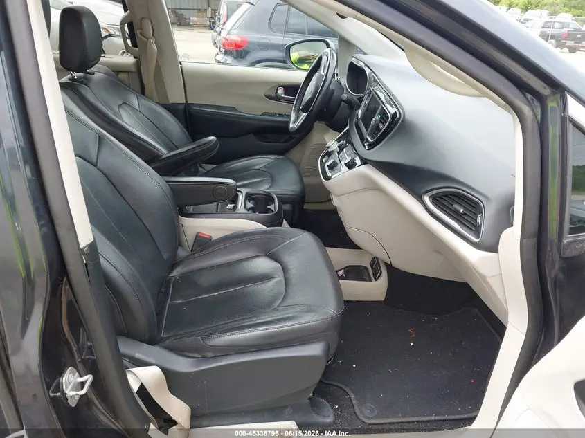 2020 CHRYSLER PACIFICA TOURING L