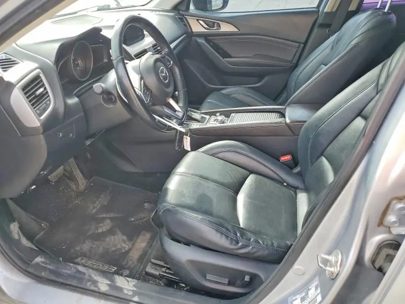 2018 MAZDA 3 TOURING  