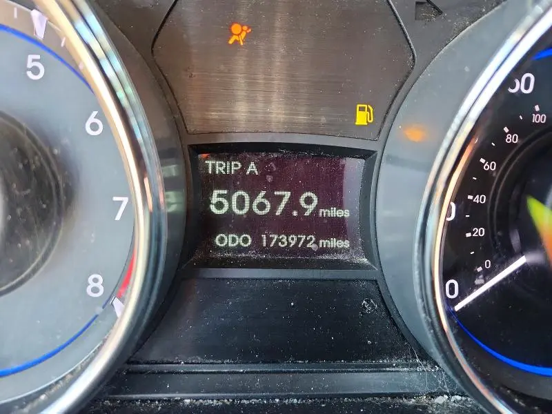 2011 HYUNDAI SONATA SE  